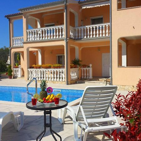 Haus Delphin Lägenhet Poreč Exteriör bild