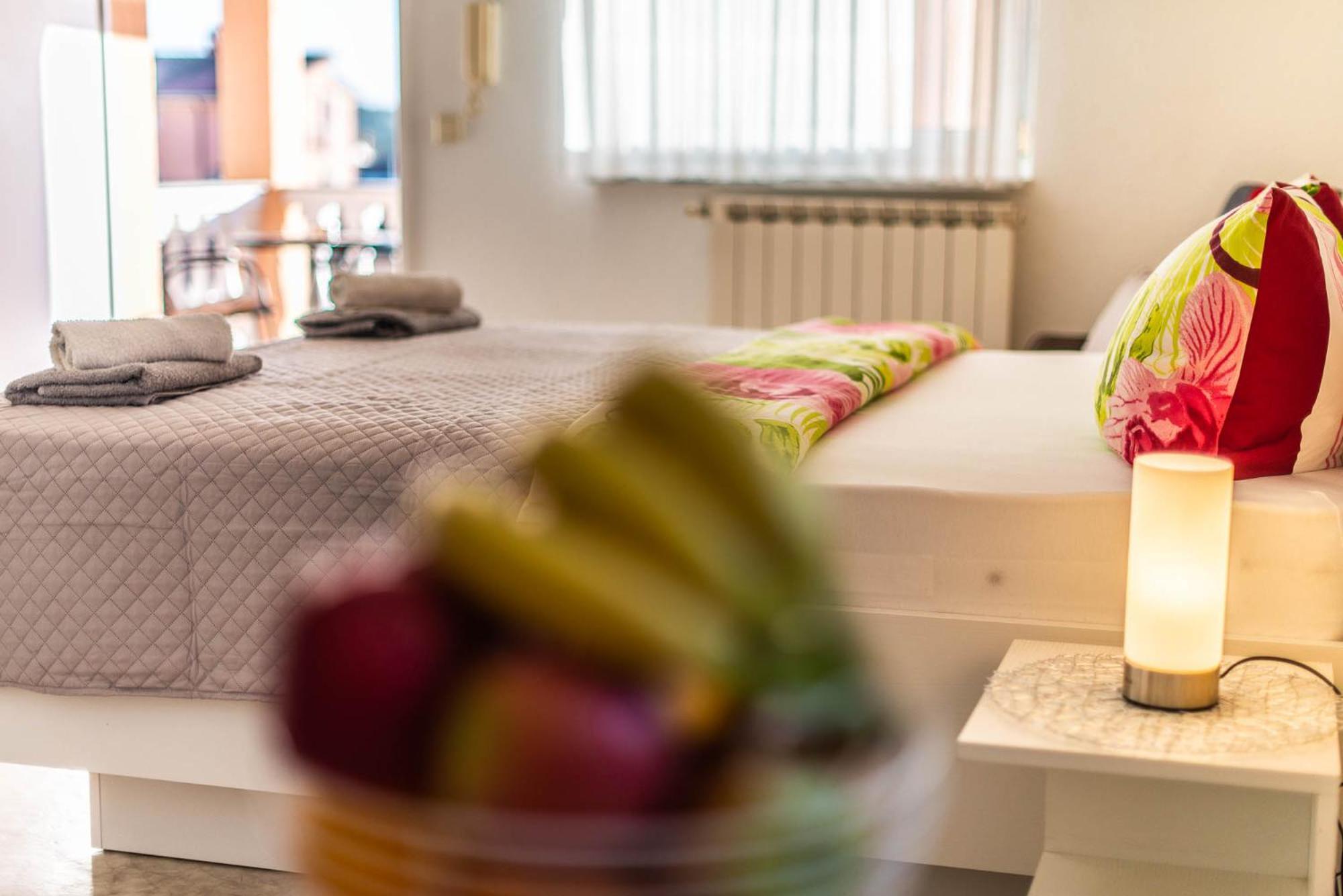 Haus Delphin Lägenhet Poreč Exteriör bild